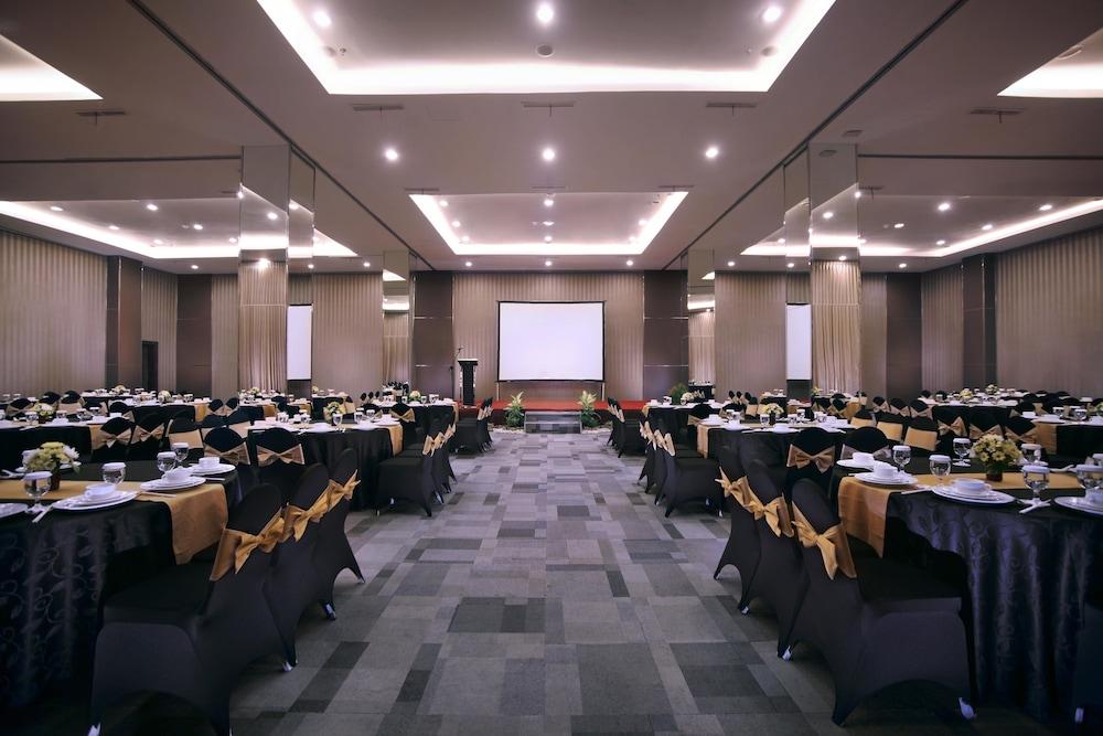 Aston Jember Hotel & Conference Center Luaran gambar