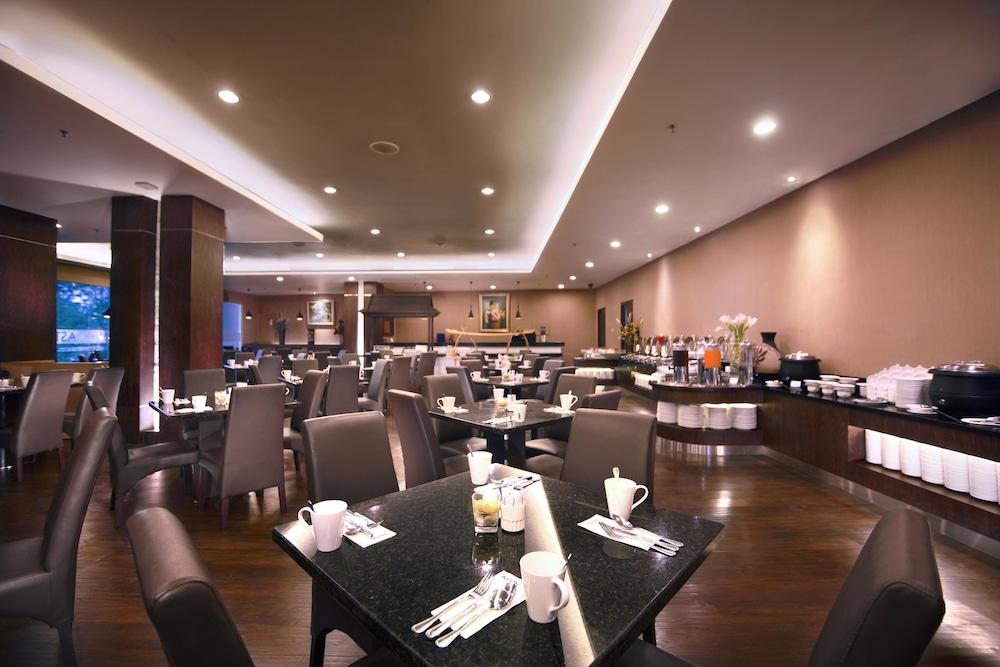 Aston Jember Hotel & Conference Center Luaran gambar